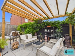 Outdoor Seating Area - click for photo gallery